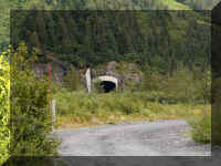 w a k awwc p tunnel.jpg (57558 bytes)