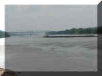 a ohio river barge bridge_129_1.JPG (22007 bytes)