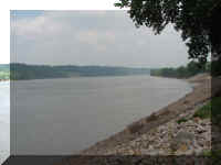 a ohio river landing dist_125_1.JPG (34410 bytes)