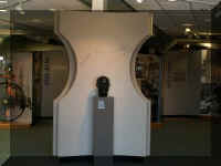 s a dcx diamler bust 053.JPG (21388 bytes)