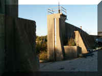 t a ms 1 v dike 012.JPG (27742 bytes)