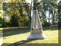 v a ms vicks monument 131.JPG (80293 bytes)