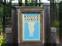 b f1001 or_110 rogue gorge sign_1.JPG (52866 bytes)