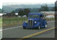 a f0921or road_110 blue truck_1.jpg (32490 bytes)