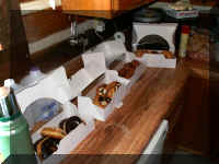 s fr06 56 donuts 003.JPG (33999 bytes)