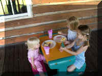 w fr06 2 3 girls at table.JPG (38816 bytes)