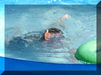 v pool 5-28-08 n thumb up 167_1.JPG (40689 bytes)
