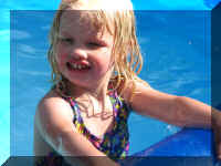 x sun 08 l pool side_307_1.JPG (43922 bytes)