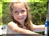y sat 5-08 c smile2 208_1.JPG (44989 bytes)