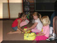z Birthdays gifts_139_1.JPG (39352 bytes)