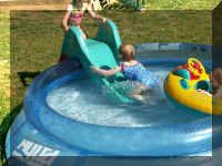 r05 a pool backwards.jpg (48947 bytes)