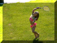 r05 c birdie hitting.jpg (74896 bytes)