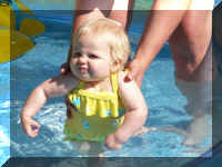 r05 l pool sunny.jpg (39744 bytes)