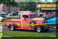 a pink truck.jpg (45827 bytes)
